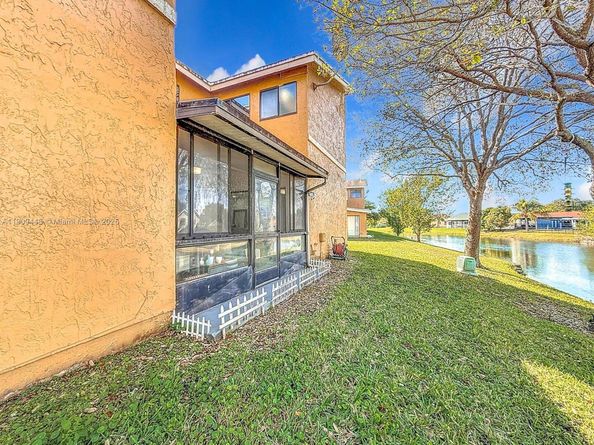 8117 NW 71st Ct, Tamarac FL 33321