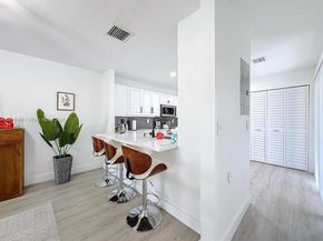 8117 NW 71st Ct, Tamarac FL 33321