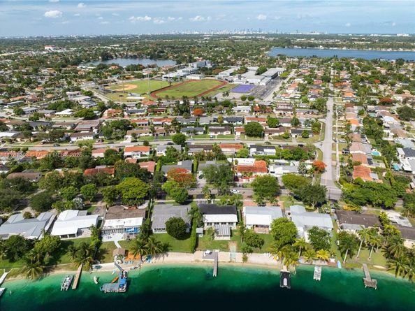 5020 SW 92nd Ave, Miami FL 33165