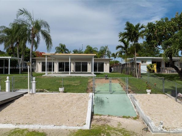 5020 SW 92nd Ave, Miami FL 33165