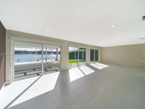 5020 SW 92nd Ave, Miami FL 33165