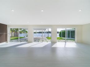 5020 SW 92nd Ave, Miami FL 33165