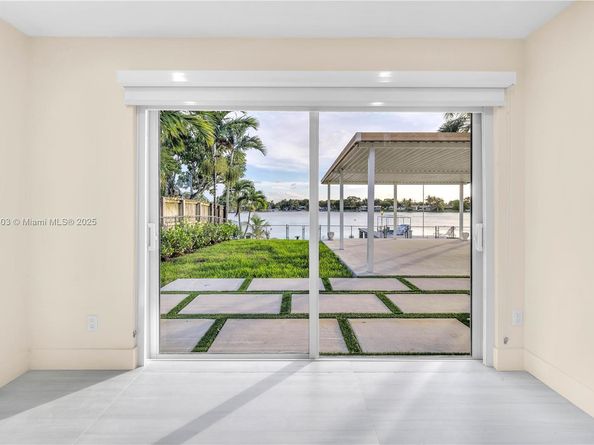 5020 SW 92nd Ave, Miami FL 33165