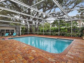 19901 NE 21st Ave, Miami FL 33179