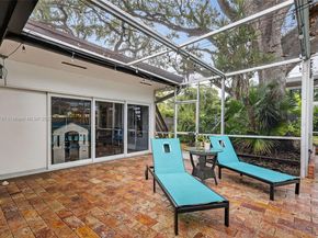 19901 NE 21st Ave, Miami FL 33179