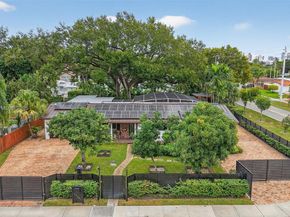 19901 NE 21st Ave, Miami FL 33179