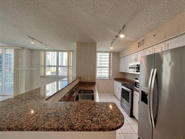 1155 Brickell Bay Dr 1602, Miami FL 33131