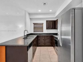 23 SE 3rd Ave, Hallandale Beach FL 33009