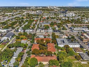 23 SE 3rd Ave, Hallandale Beach FL 33009