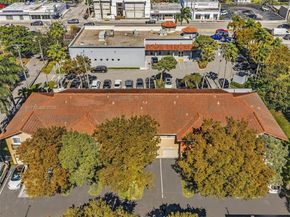 23 SE 3rd Ave, Hallandale Beach FL 33009