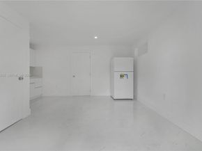 521 NW 33rd Ave, Miami FL 33125