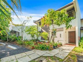 594 NE 199th Ter 4Y, Miami FL 33179