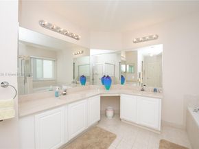 5402 NW 110th Ave, Doral FL 33178