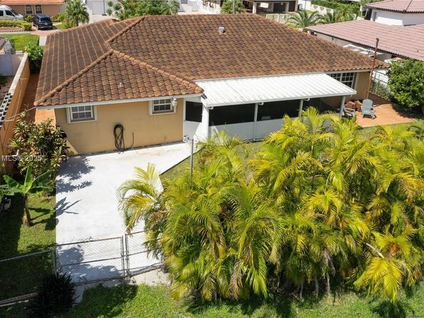 419 SW 136th Pl, Miami FL 33184