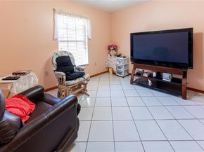 419 SW 136th Pl, Miami FL 33184