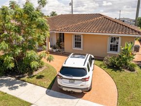 419 SW 136th Pl, Miami FL 33184