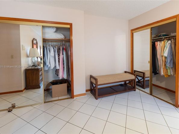 419 SW 136th Pl, Miami FL 33184
