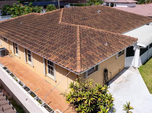 419 SW 136th Pl, Miami FL 33184