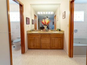419 SW 136th Pl, Miami FL 33184