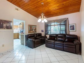 419 SW 136th Pl, Miami FL 33184