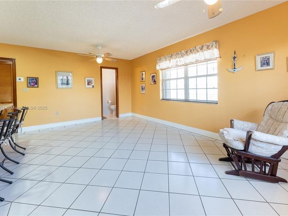 419 SW 136th Pl, Miami FL 33184