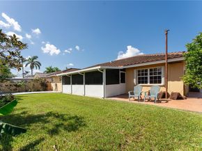 419 SW 136th Pl, Miami FL 33184