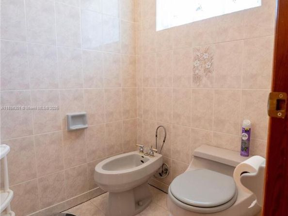 419 SW 136th Pl, Miami FL 33184