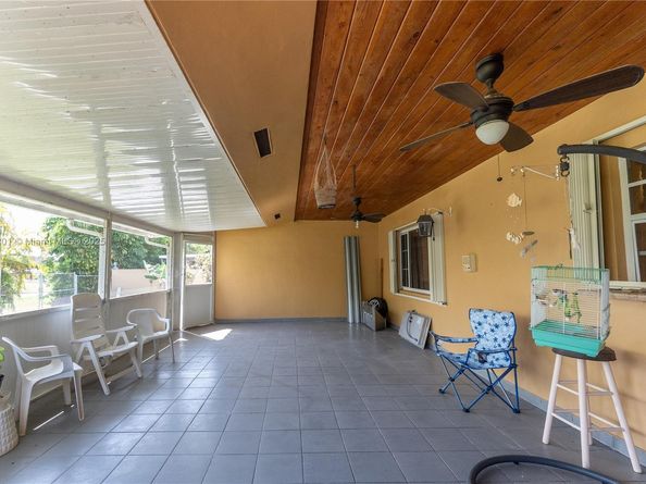 419 SW 136th Pl, Miami FL 33184