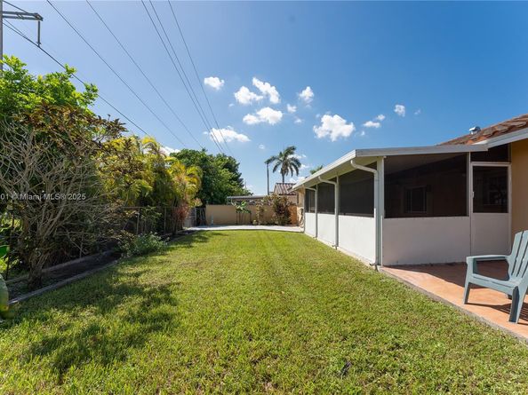 419 SW 136th Pl, Miami FL 33184