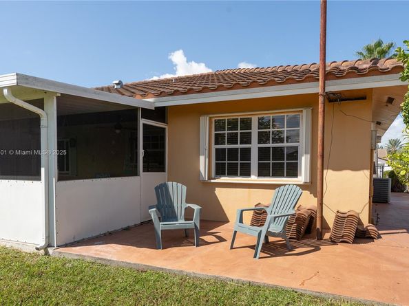 419 SW 136th Pl, Miami FL 33184