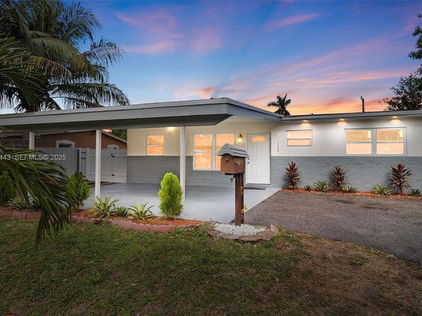 724 SW 4th Ct, Hallandale Beach FL 33009