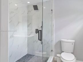 724 SW 4th Ct, Hallandale Beach FL 33009