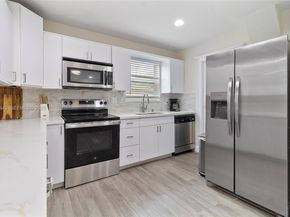 724 SW 4th Ct, Hallandale Beach FL 33009