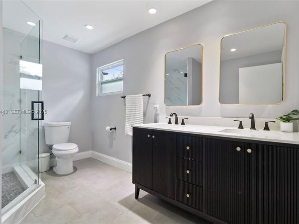 724 SW 4th Ct, Hallandale Beach FL 33009