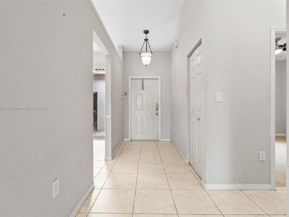 Undisclosed Address #A11886575, Sunrise FL 33313