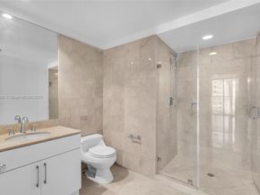 808 Brickell Key Dr 3205, Miami FL 33131