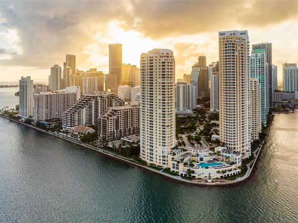 808 Brickell Key Dr 3205, Miami FL 33131