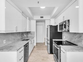 808 Brickell Key Dr 3205, Miami FL 33131