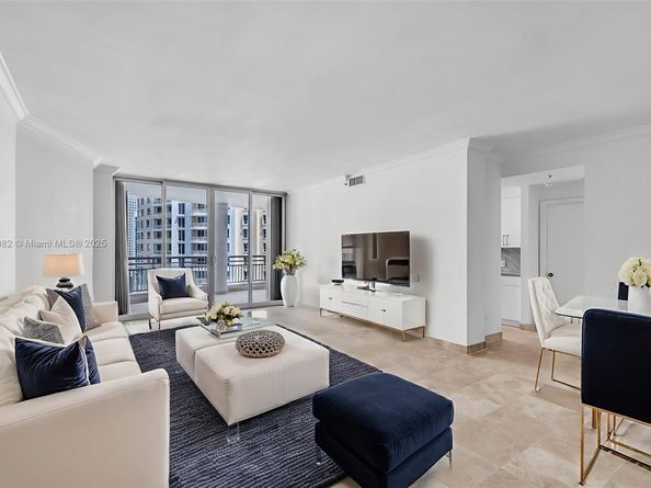 808 Brickell Key Dr 3205, Miami FL 33131