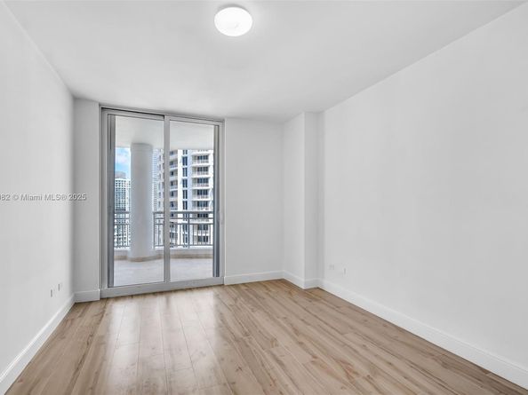 808 Brickell Key Dr 3205, Miami FL 33131