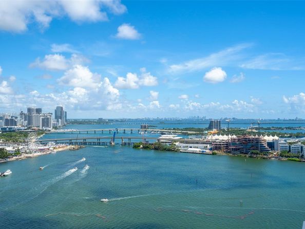 808 Brickell Key Dr 3205, Miami FL 33131