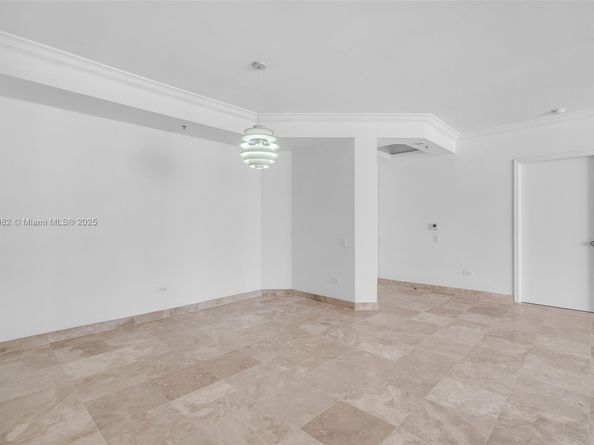808 Brickell Key Dr 3205, Miami FL 33131