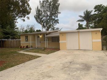 1624 NE 48th Ct