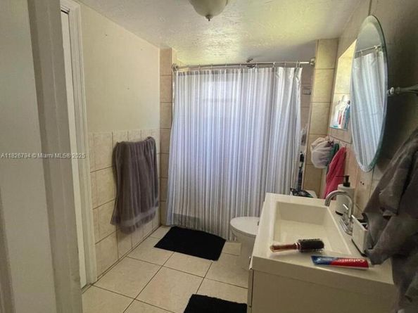 1624 NE 48th Ct, Pompano Beach FL 33064