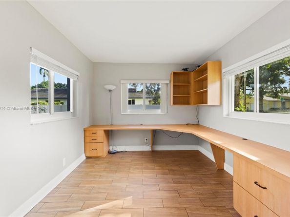 6150 SW 7th St, Plantation FL 33317