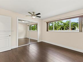 6150 SW 7th St, Plantation FL 33317