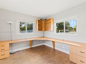 6150 SW 7th St, Plantation FL 33317