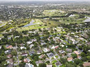 6150 SW 7th St, Plantation FL 33317