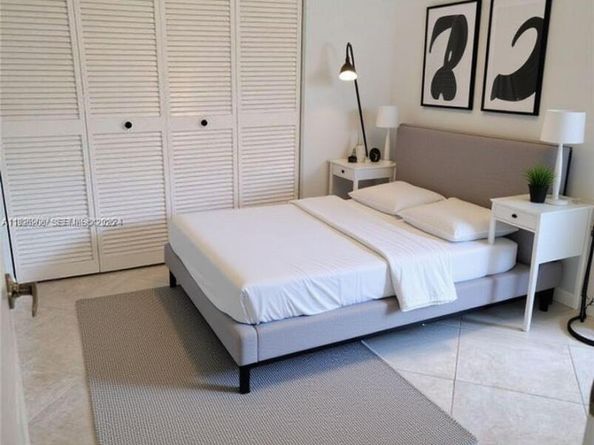 824 Stanton Dr, Weston FL 33326