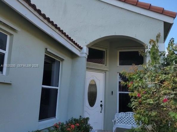 824 Stanton Dr, Weston FL 33326